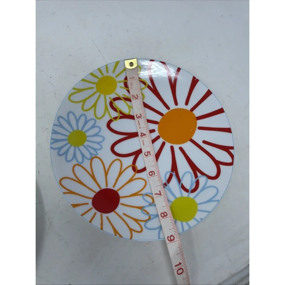 Set of 2 Crate & Barrel “Bloom” Daisy Flower 8.75” Salad Plates NWT